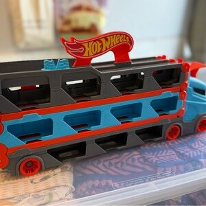 Hot Wheels Red and Blue Car Transporter